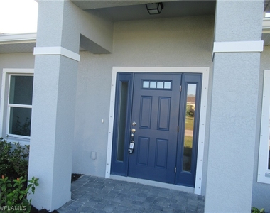 228 Nw 25th Place - Photo Thumbnail 1