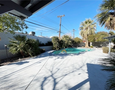 2100 Las Flores Street - Photo Thumbnail 23