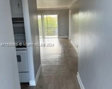 1400 Ne 53rd Ct - Photo Thumbnail 1