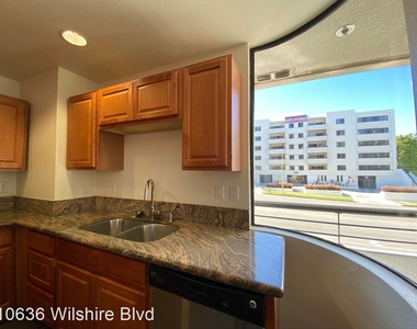 10636 Wilshire Blvd - Photo Thumbnail 4