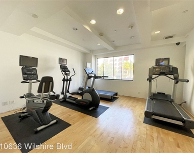 10636 Wilshire Blvd - Photo Thumbnail 16