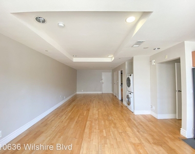 10636 Wilshire Blvd - Photo Thumbnail 1