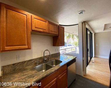 10636 Wilshire Blvd - Photo Thumbnail 6