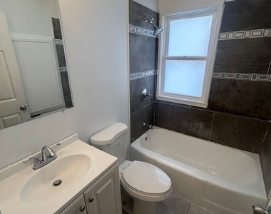 4757 N 18th Street - Photo Thumbnail 8