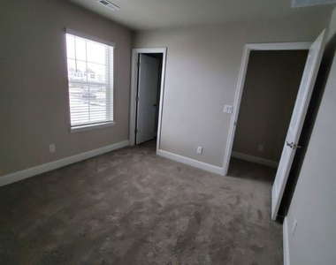 24046 E Utah Pl - Photo Thumbnail 13