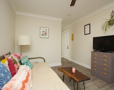 2131 W. Giddings, Unit D-5 - Photo Thumbnail 10