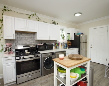 2131 W. Giddings, Unit D-5 - Photo Thumbnail 1