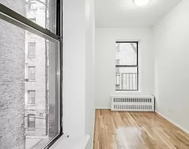 208 West 82nd Street - Photo Thumbnail 2