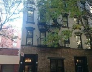 Mott Street - Photo Thumbnail 5