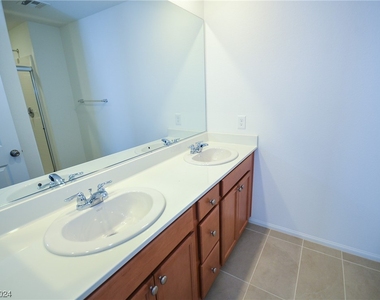 5401 Lynn Creek Avenue - Photo Thumbnail 17