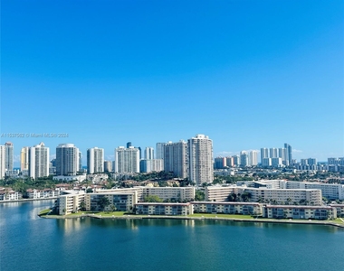 18041 Biscayne Blvd - Photo Thumbnail 1