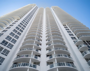 6365 Collins Ave - Photo Thumbnail 22