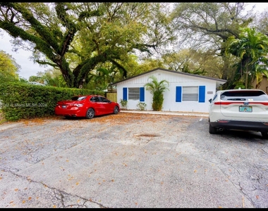 2346 Sw 17th Ave - Photo Thumbnail 1