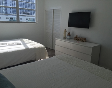 3801 S Ocean Dr - Photo Thumbnail 9