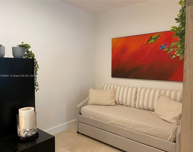 900 E Biscayne Blvd - Photo Thumbnail 20