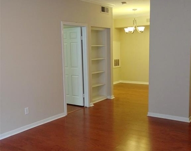 2255 Braeswood Park Dr - Photo Thumbnail 2