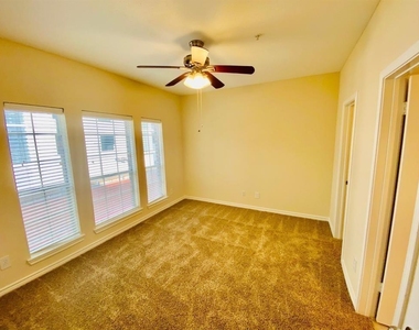 1901 Post Oak Park Drive - Photo Thumbnail 4