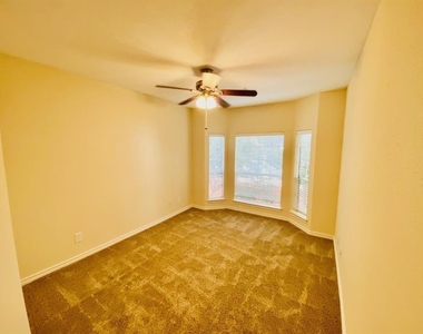 2350 Westcreek Lane - Photo Thumbnail 5