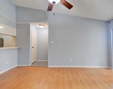 2120 El Paseo Street - Photo Thumbnail 5