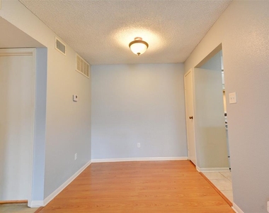 2120 El Paseo Street - Photo Thumbnail 12