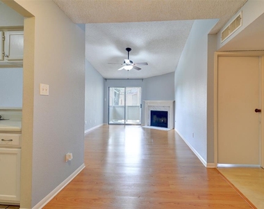 2120 El Paseo Street - Photo Thumbnail 9