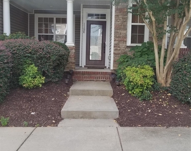 118 Walnut Cove Drive - Photo Thumbnail 0