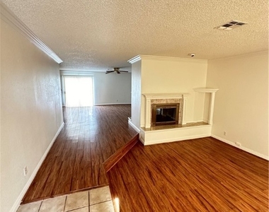 3072 Van Buskirk Circle - Photo Thumbnail 2