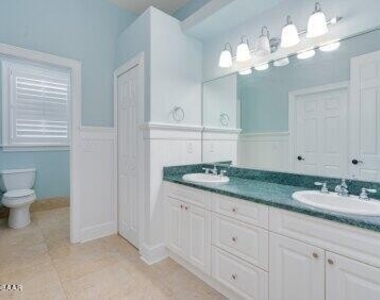 2453 Palmetto Circle - Photo Thumbnail 20