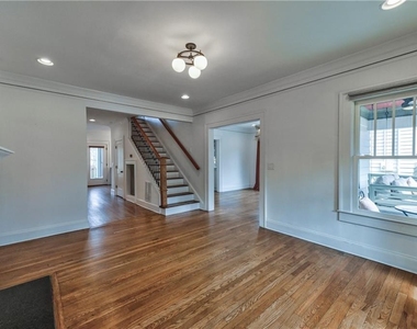 658 Cooledge Avenue Ne - Photo Thumbnail 6