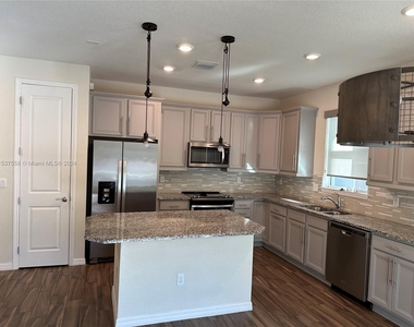 1434 Myrtle Oak Ter - Photo Thumbnail 4