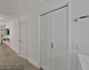 3505 S Ocean Dr - Photo Thumbnail 22