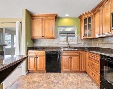 117 Persimmon Pl - Photo Thumbnail 11