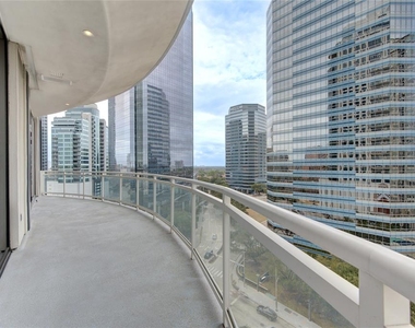 1409 Post Oak Blvd - Photo Thumbnail 18