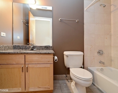 2233 W Lawrence Avenue - Photo Thumbnail 10