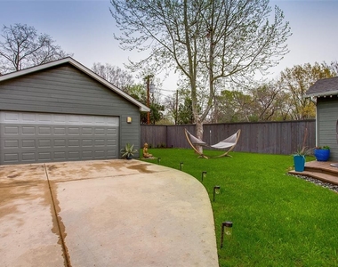 6524 Kenwell Street - Photo Thumbnail 35