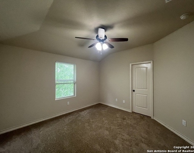 6922 Lakeview Dr - Photo Thumbnail 13