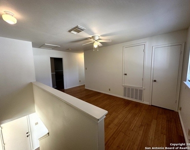 2303 Lensgrove Ln - Photo Thumbnail 21