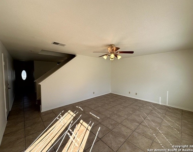 2303 Lensgrove Ln - Photo Thumbnail 5