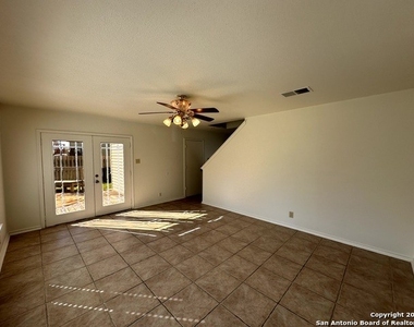 2303 Lensgrove Ln - Photo Thumbnail 7