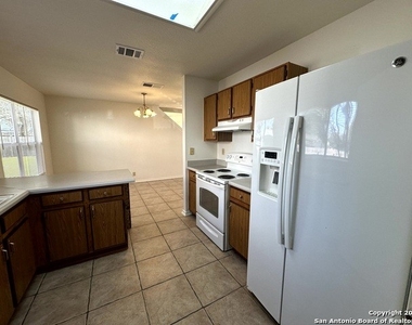 2303 Lensgrove Ln - Photo Thumbnail 13