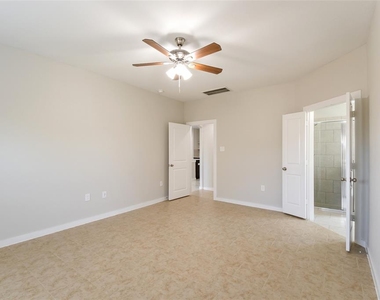 6822 Altadena Drive - Photo Thumbnail 9