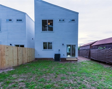 5822 Burt Street - Photo Thumbnail 25