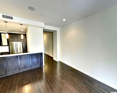 1111 Rusk Street - Photo Thumbnail 4