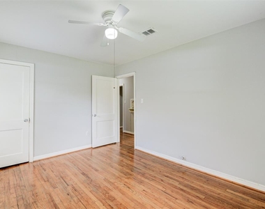 5907 Nelwyn Street - Photo Thumbnail 20