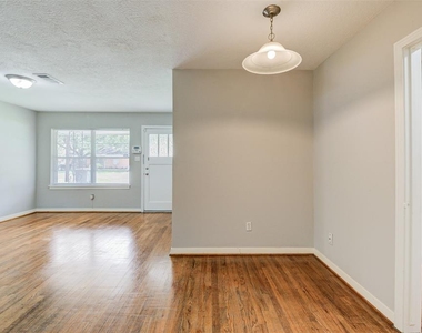 5907 Nelwyn Street - Photo Thumbnail 14