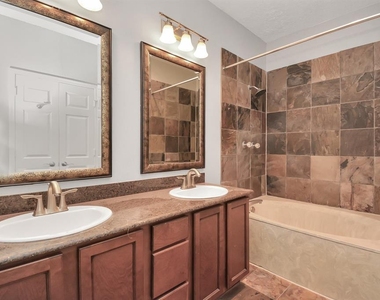 2345 Bering Dr Drive - Photo Thumbnail 32