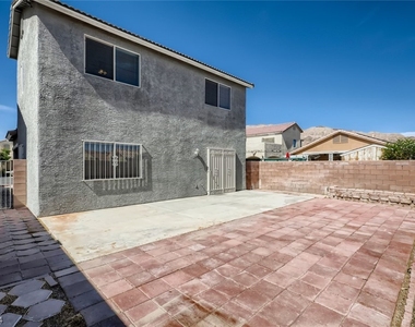 6323 Yucca Valley Court - Photo Thumbnail 10