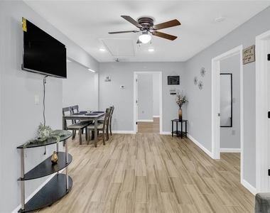 5815 Schevers Street - Photo Thumbnail 29