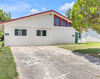 5815 Schevers Street - Photo Thumbnail 16