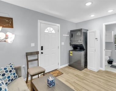 5815 Schevers Street - Photo Thumbnail 27